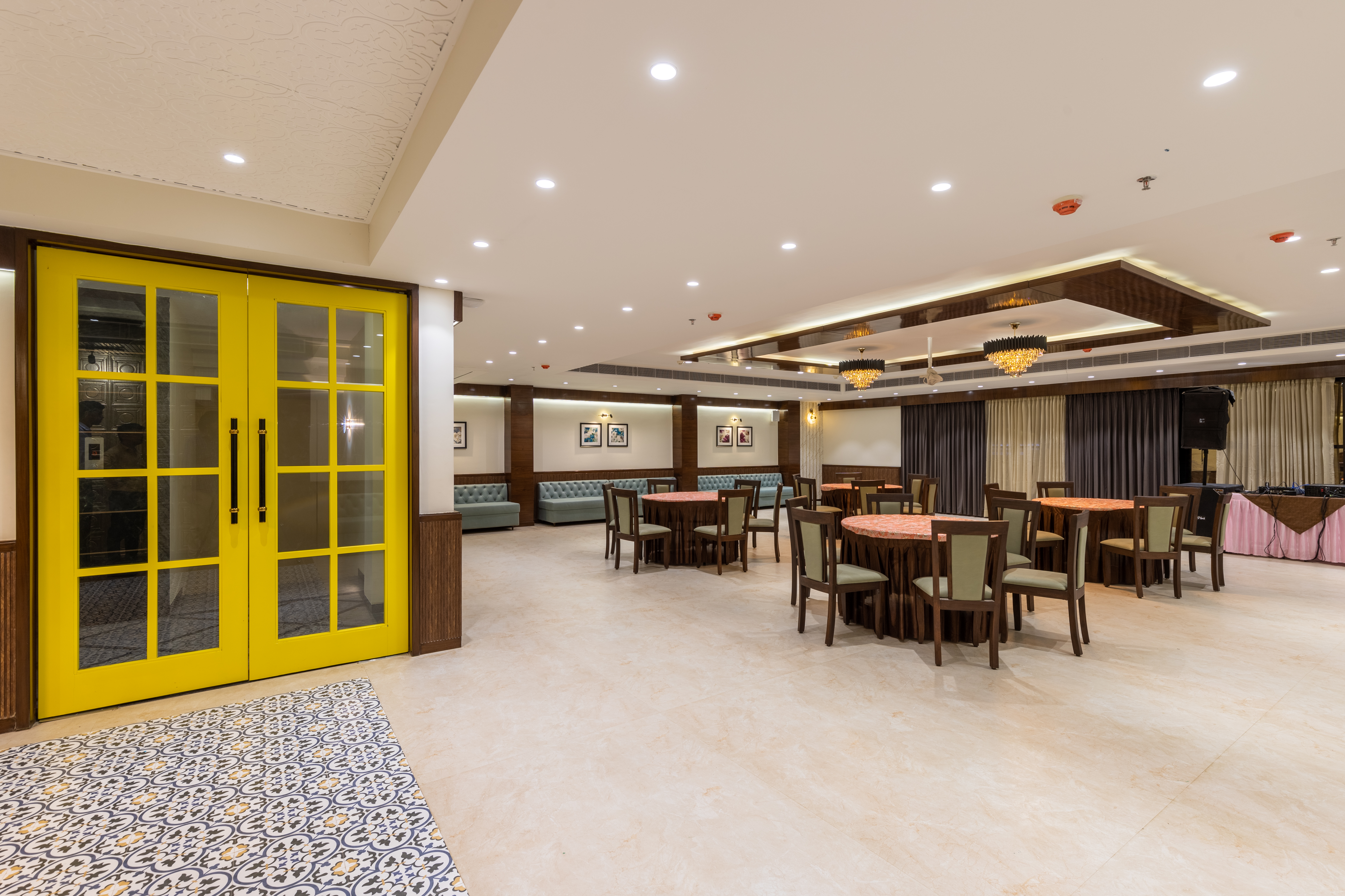 Business Hotel In Salaiya Bhopal | Hotel With Conference Facilities In Salaiya Bhopal | Hotel Janki Palace